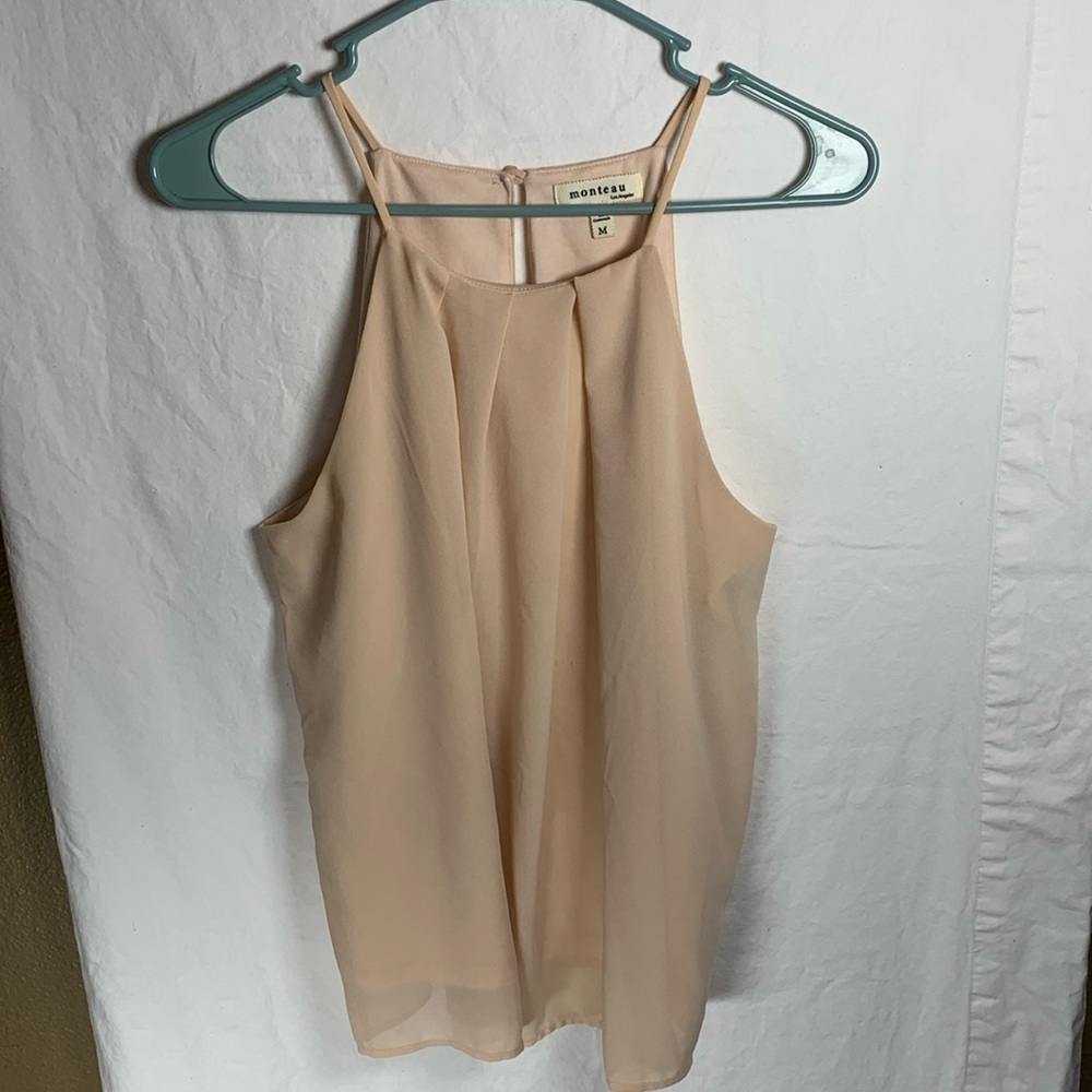 Peach Strap Top by Monteau. Women’s Med. Comfortable and lightweight.